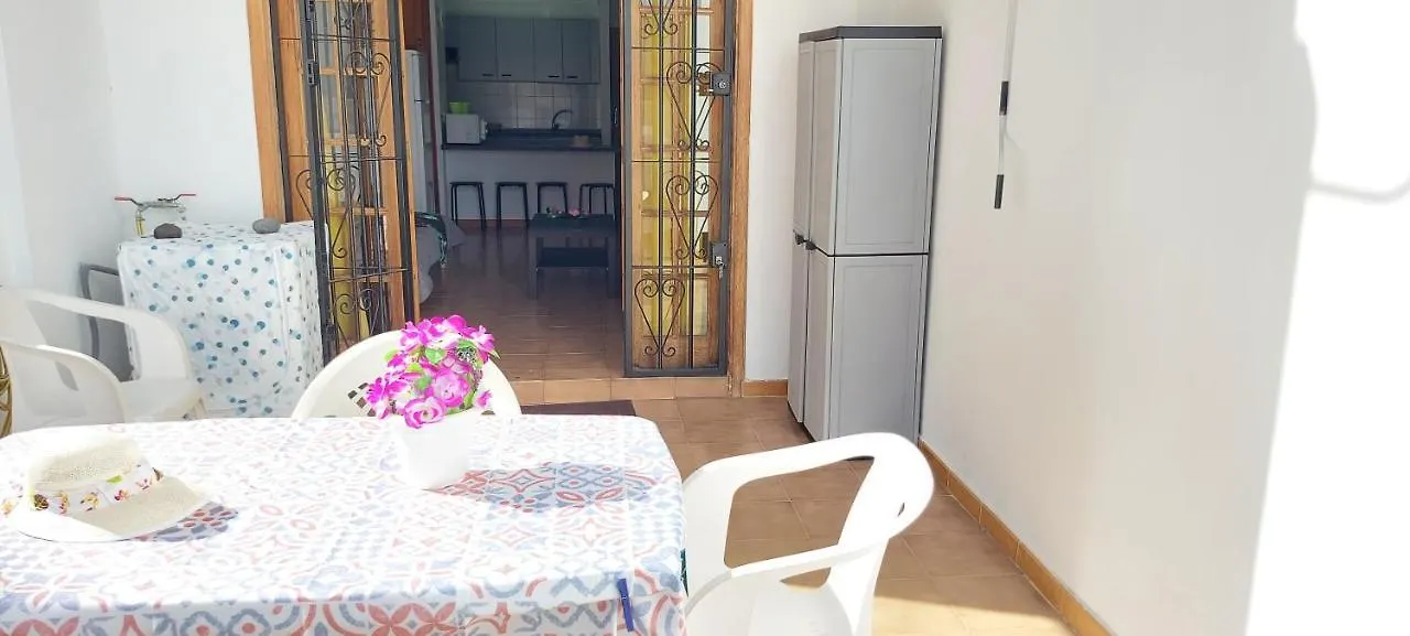 Los Cristianos Apartment, 1 Bedroom Wifi Free & Big Terrace Holiday home Los Cristianos (Tenerife)